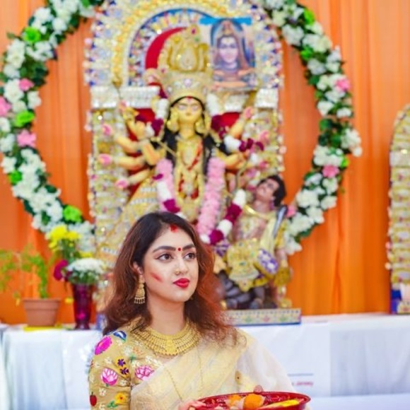 Meet your Posher, Shatarupa - Picture 1 of 1